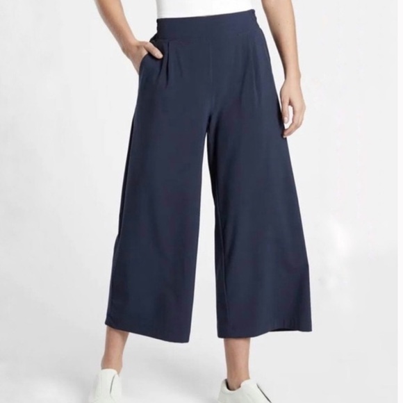 Athleta Pants - Athleta Navy Brooklyn Wide Leg Crop Pant Size 0